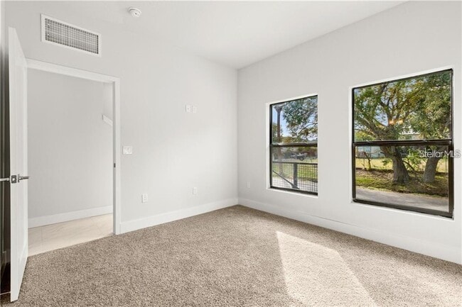 Building Photo - 4810 W McElroy Ave