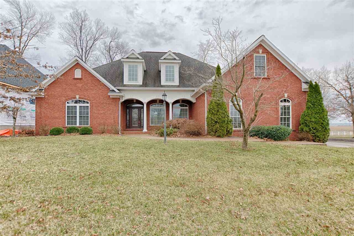 1107 Ladbrooke Dr, Evansville, IN 47725 House for Rent in Evansville