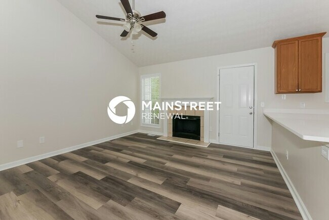 Building Photo - 4 Bedroom Pet-Friendly Home in COVINGTON, GA with Main Street Renewal