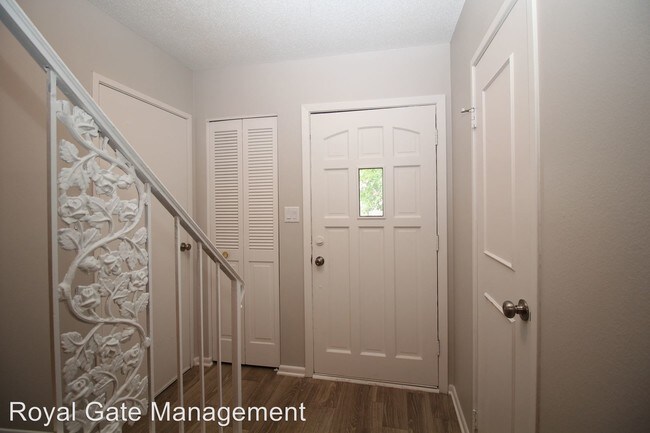 Building Photo - 3 br, 2.5 bath House - 10722 W 88th Terrace