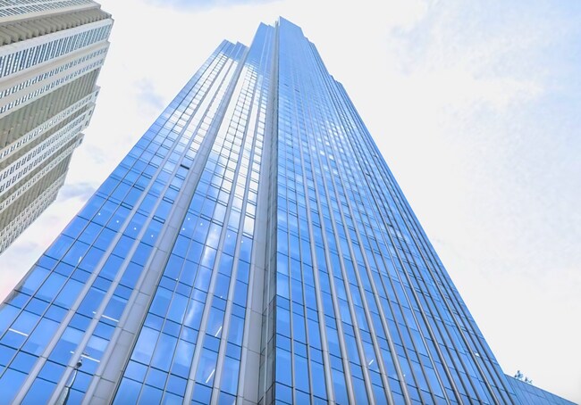 Foto del edificio - 28 W Superior St