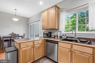 Building Photo - 8628 Ellesmere Way
