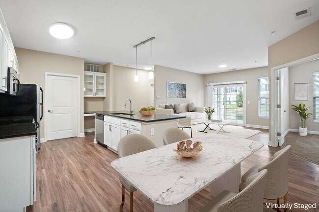 Foto del edificio - 5857 Spruce Forest Dr