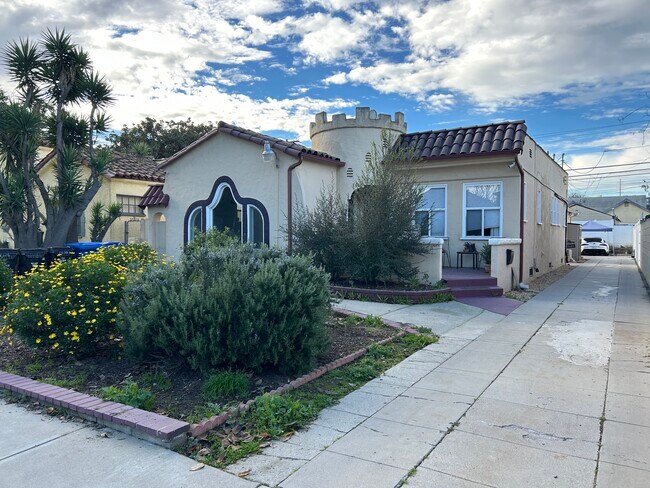 Foto del edificio - 3308 Glenhurst Ave