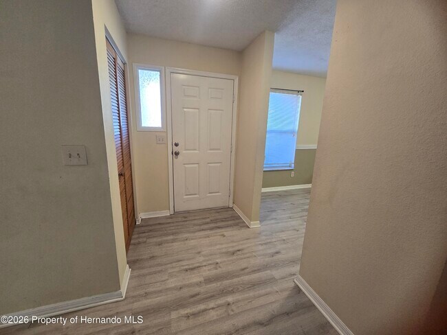 Foto del edificio - 13436 White Plains St