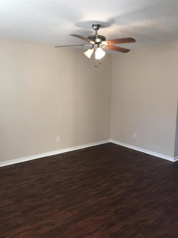 Building Photo - 8401 Interbay Blvd