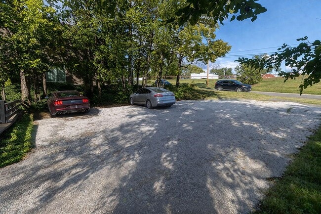 Foto del edificio - 213 N Ann St