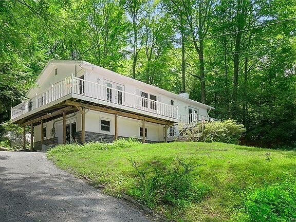 Building Photo - 96 Sagamore Dr