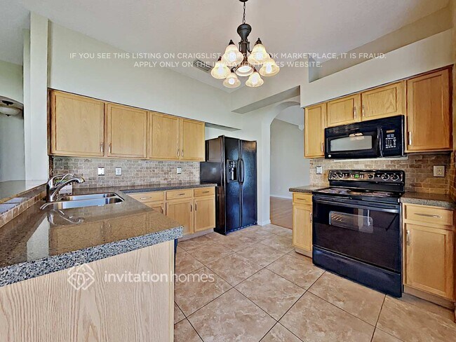Building Photo - 12725 Longcrest Dr