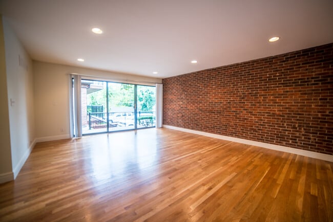 Building Photo - 3734 Locust St