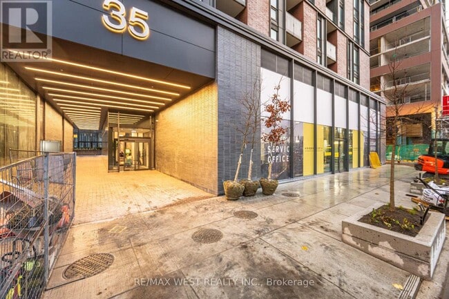 Photo du bâtiment - 35 Parliament St