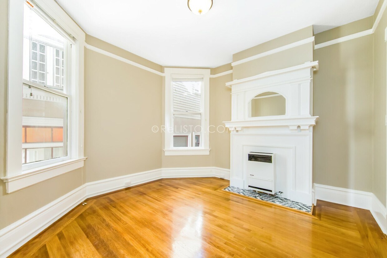 Primary Photo - 342 Spruce St