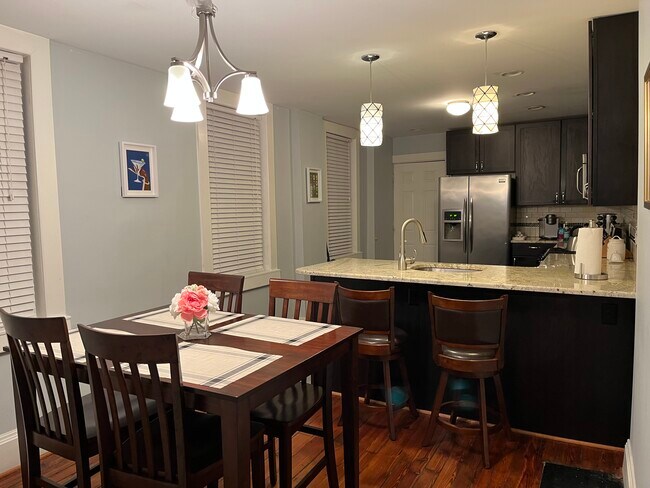Foto del edificio - 323 N 19th St