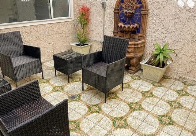 Building Photo - 5401 Zelzah Ave