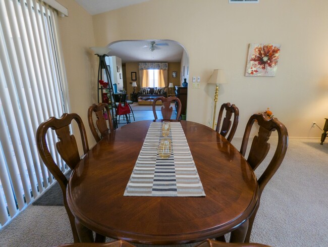 Large dining area - 2071 Leisure World