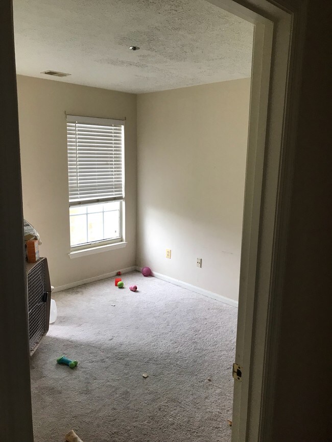 Building Photo - 609 Himes Ave