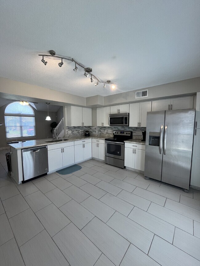 Building Photo - 420 Bristol Cove Rd