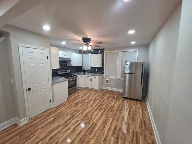 Foto del edificio - 2126 Kennedy St