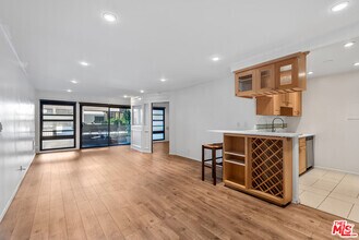 Building Photo - 7742 Redlands St