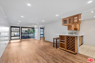 Building Photo - 7742 Redlands St