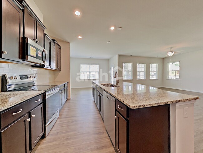 Building Photo - 14321 Cato Dr