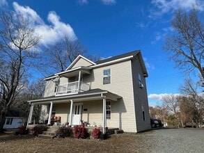 Building Photo - 621 S Mebane St