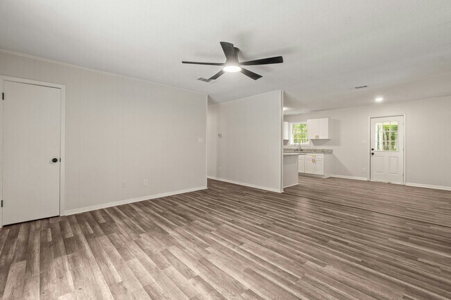 Foto del edificio - 6 Woods Ave