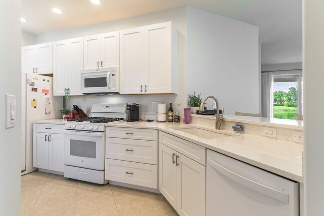 Foto del edificio - Modern, 2/3 Bed, 2 Bath Spacious Single St...