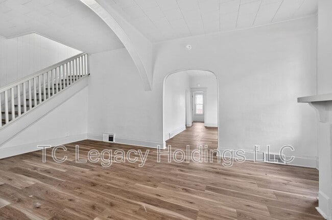 Foto del edificio - 1409 Hamill Ave