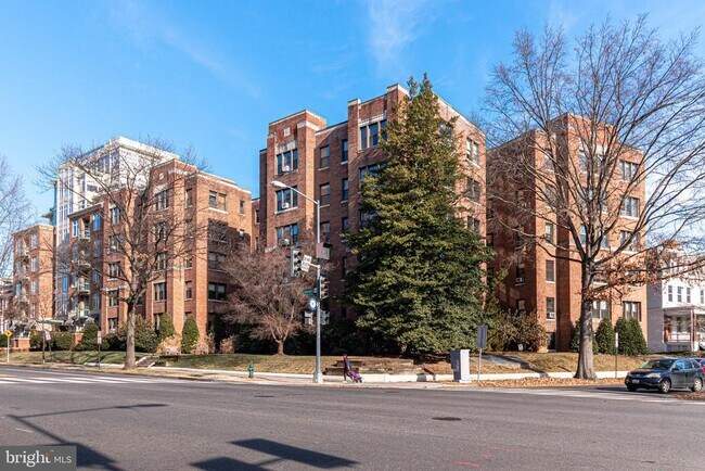 Foto del edificio - 4007 Connecticut Ave NW