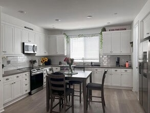 Building Photo - 905 Madonna Rd