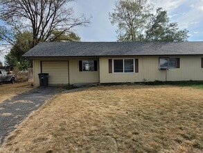 Building Photo - 1222-1224 Vandenburg Ave