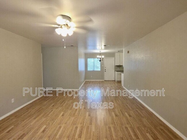 Foto del edificio - 8508 Romney Rd