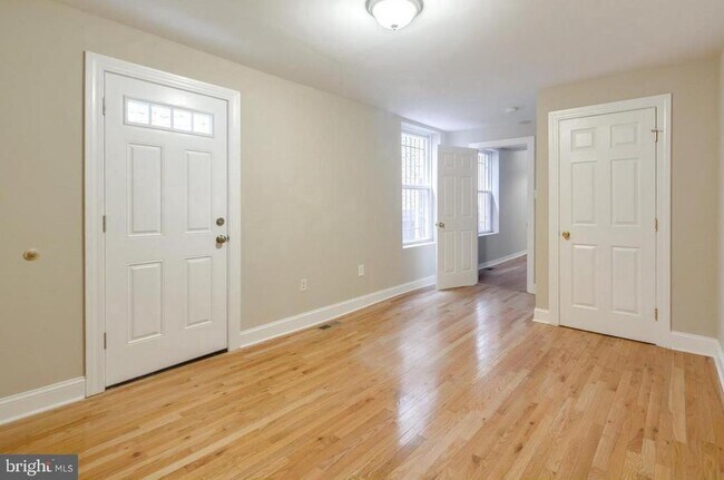 Building Photo - 1110 Mt Vernon St