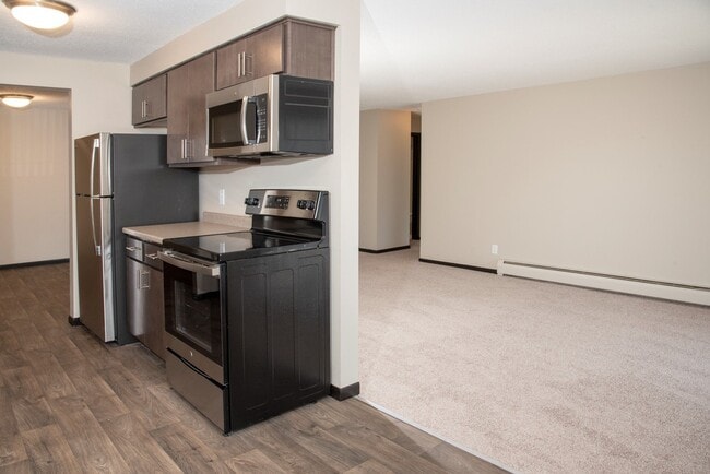 Building Photo - Chateau Apartments