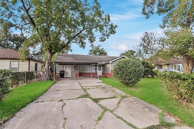 Building Photo - 3015 Dacca Dr