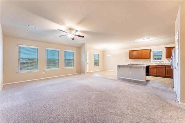 Foto del edificio - Focus on a different feature, like being pet-friendly or having appliances included