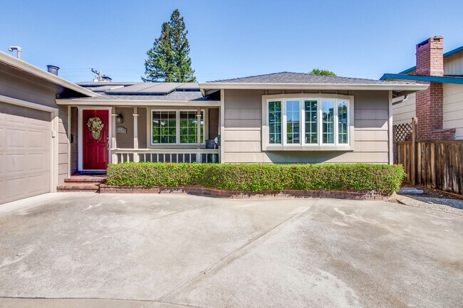 Building Photo - Welcome to 1815 Comstock Ln!