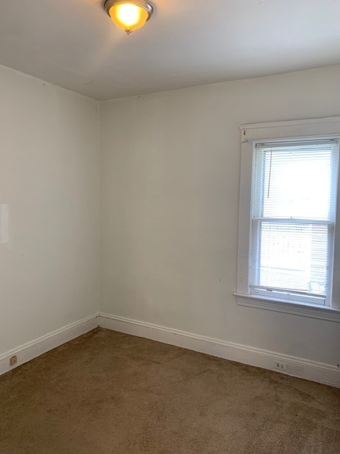 Dormitorio #2 - 3515 Riverside Ave