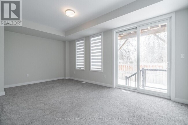 Building Photo - 18 Folcroft St