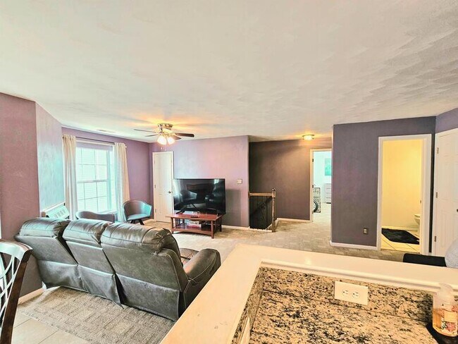 Building Photo - 1036 Pebblewood Dr