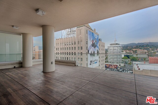 Building Photo - 6250 Hollywood Blvd