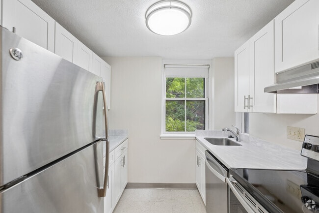 1BR, 1BA - 680SF - Kitchen - Anderson Place Apartments