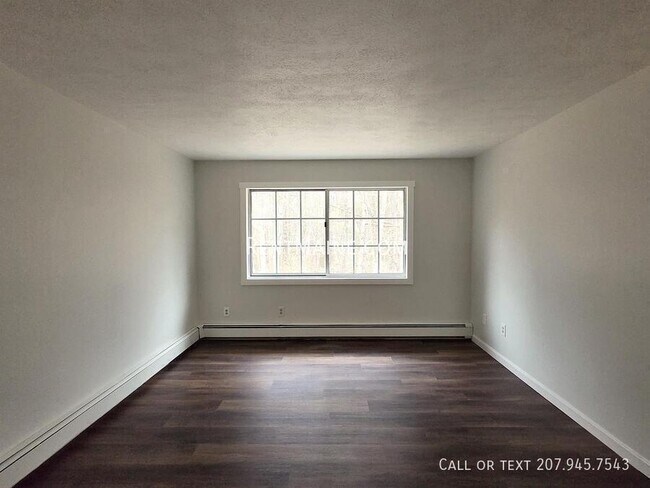 Foto del edificio - 20 Tall Pines Dr