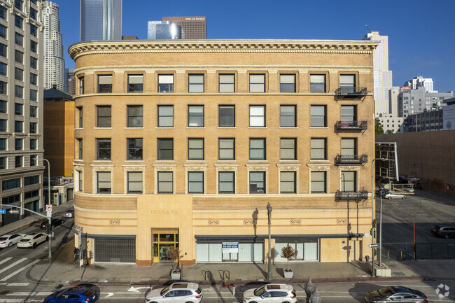 257 S SPRING St - Douglas Building Lofts