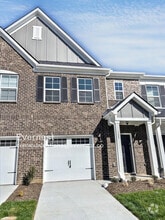 Building Photo - 329 Victoria Dr
