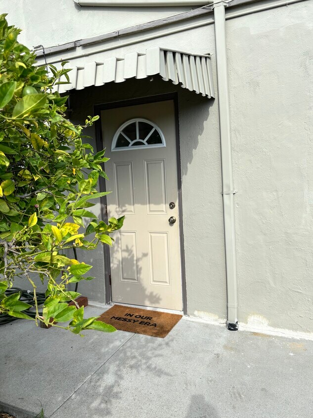 Photo - 6742 Snowdon Ave (El Cerrito, CA)