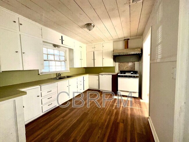 Building Photo - 3012 22nd St