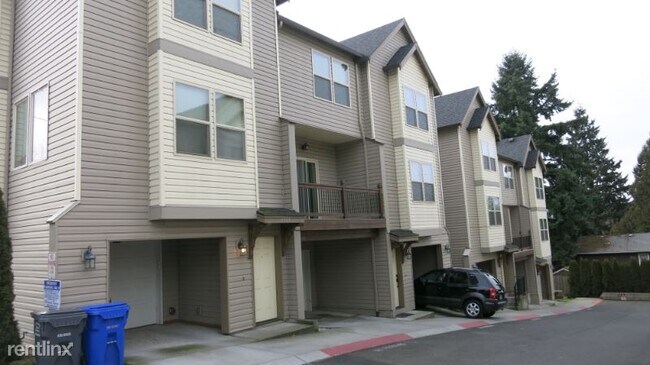 Building Photo - 2 br, 2 bath Townhome - 2959 SE 92nd Ave