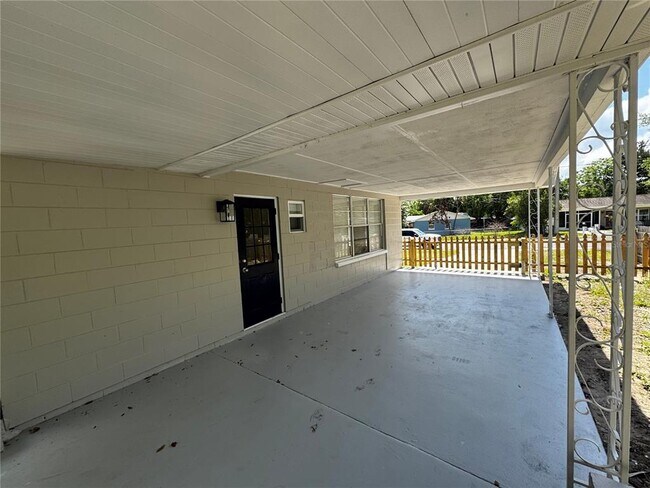 Foto del edificio - 1610 Crest Ave